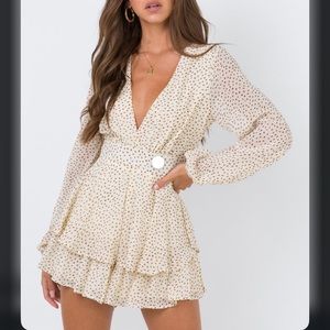 Princess Polly romper size US 6